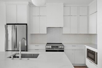 298 Maverick St in Boston, MA - Building Photo - Building Photo