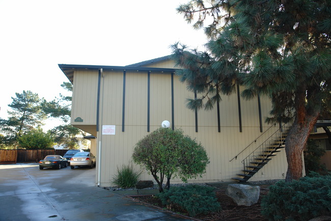 3801 Barker Dr in San Jose, CA - Building Photo - Building Photo