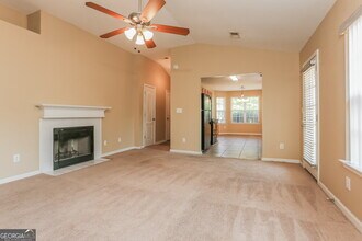 25 Lakeridge Ct in Covington, GA - Foto de edificio - Building Photo