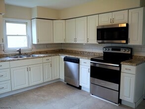41 Canal St in Roxbury Township, NJ - Building Photo - Building Photo