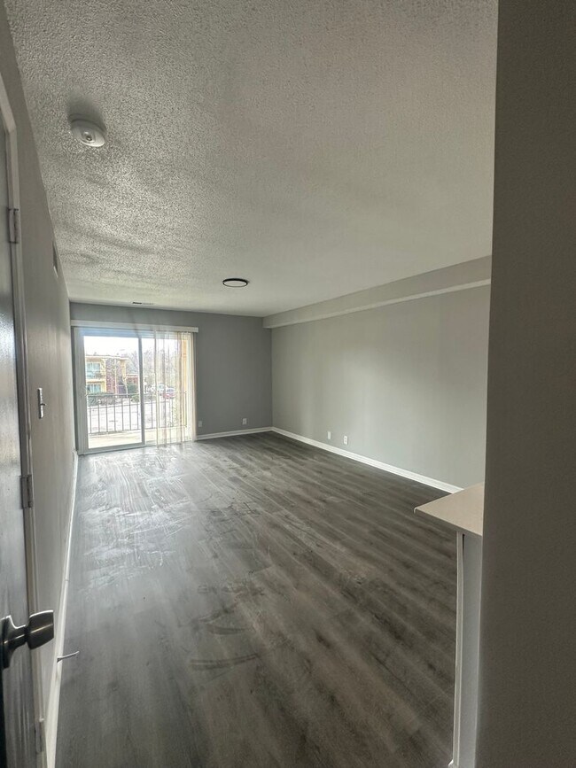 1252 W 73rd St in Indianapolis, IN - Building Photo - Building Photo
