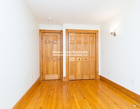 46 Garden St, Unit 1 in Boston, MA - Foto de edificio - Building Photo