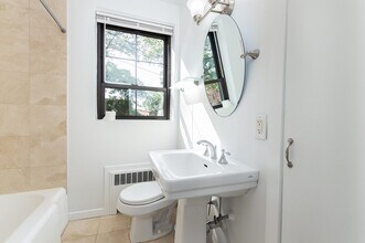 45 Harvard Ave, Unit 3 in Brookline, MA - Building Photo - Building Photo