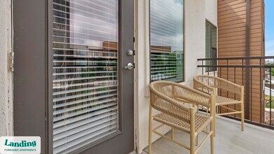 7106 Culebra Commons in San Antonio, TX - Building Photo - Building Photo