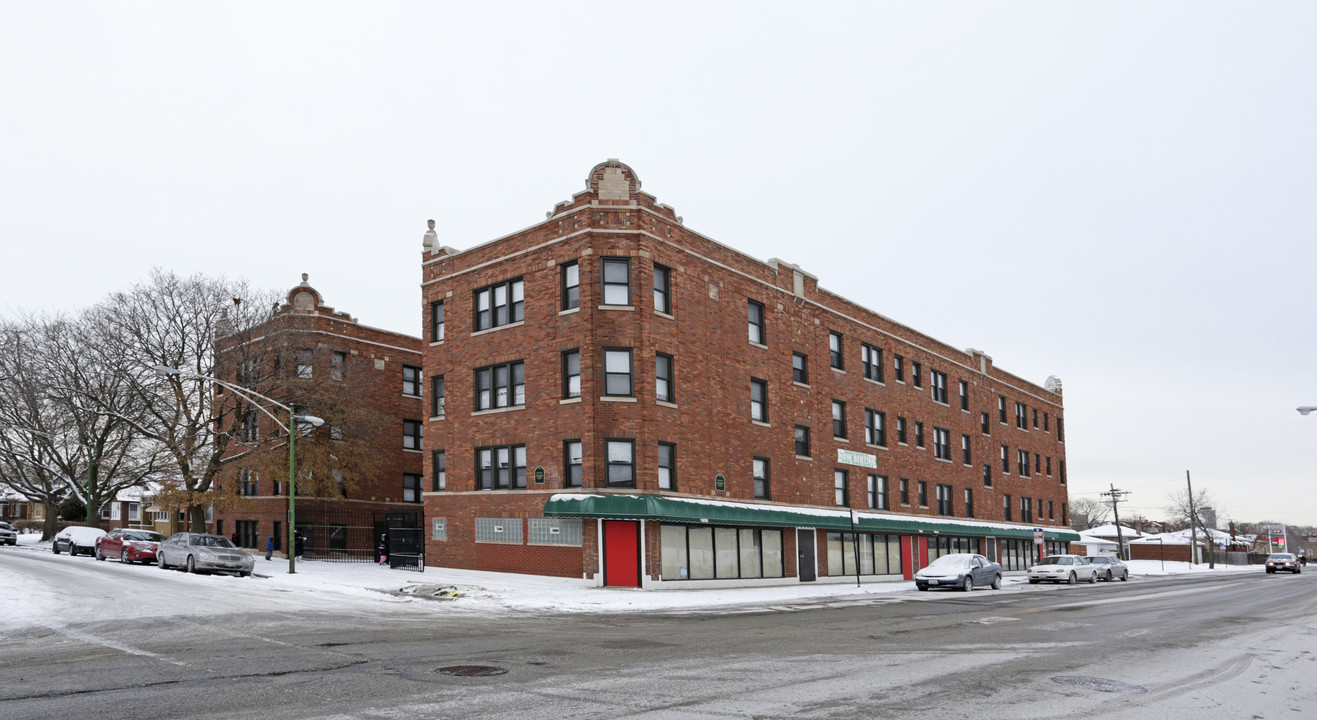 7451 S Bennett Ave in Chicago, IL - Foto de edificio