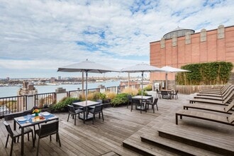 255 W 94th St in New York, NY - Building Photo - Building Photo