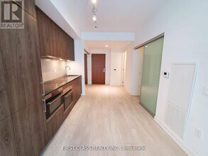 15-415 Queens Quay E in Toronto, ON - Building Photo - Building Photo