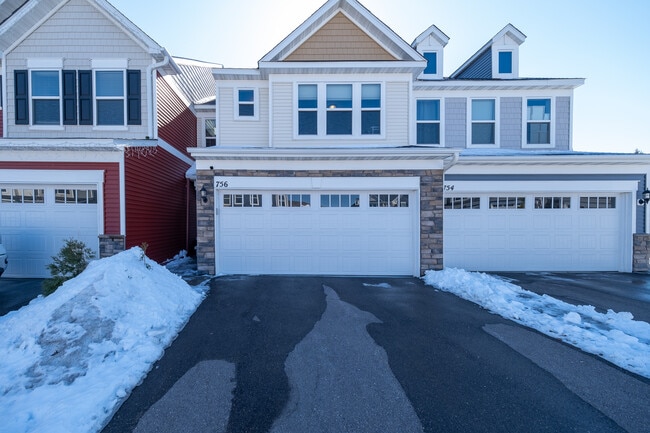 property at 756 Stonegate Rd