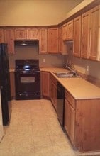 233 Crescent View Ln in Tooele, UT - Foto de edificio - Building Photo
