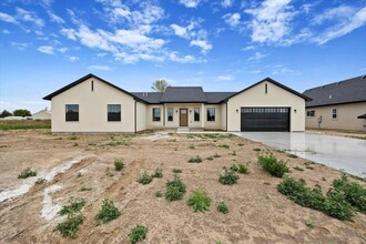 504 Russet Rd in Rupert, ID - Foto de edificio - Building Photo