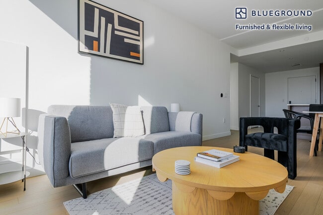 390 Harrison Ave, Unit FL6-ID1328 in Boston, MA - Building Photo - Building Photo