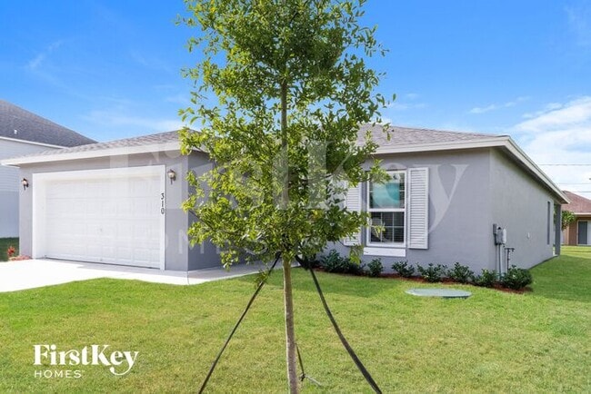310 SW Undallo Rd in Port St. Lucie, FL - Building Photo - Building Photo