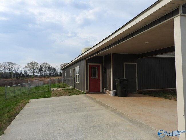 104 Blue Heron Way in Hazel Green, AL - Building Photo - Building Photo