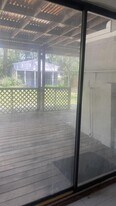1384 Pullen Rd in Jacksonville, FL - Building Photo