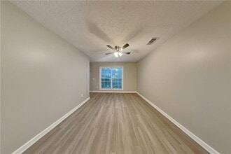 1464 Claredon Dr NW in Lawrenceville, GA - Building Photo - Building Photo