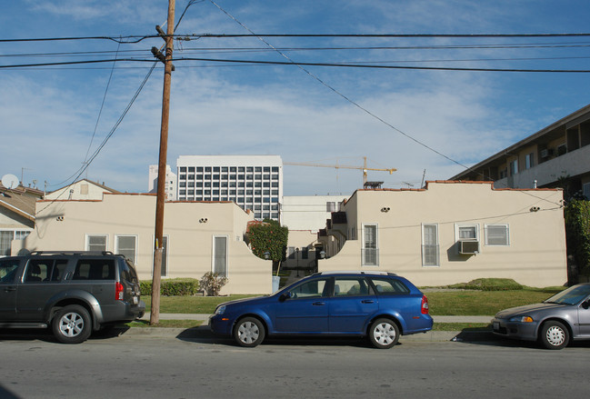 4607 Lexington Ave in Los Angeles, CA - Building Photo - Building Photo