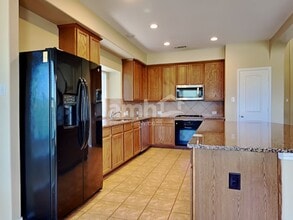 704 Rolling Hills Ln in Desoto, TX - Building Photo - Building Photo