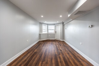 3328 W Congress Pky in Chicago, IL - Building Photo - Building Photo