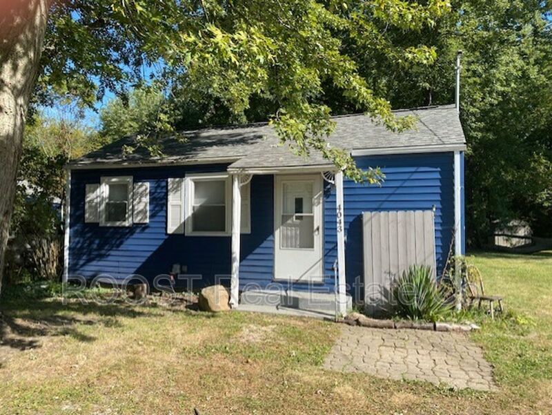 4043 Springfield Xenia Rd in Springfield, OH - Building Photo