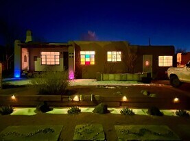 2038 Kiva Rd in Santa Fe, NM - Building Photo