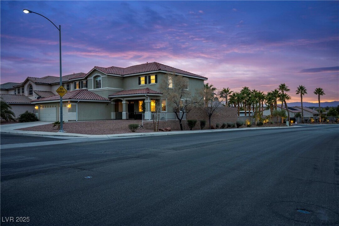 359 Hoskins Ct in Henderson, NV - Building Photo