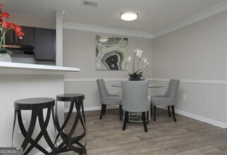 9200 Roberts Dr in Atlanta, GA - Building Photo - Building Photo