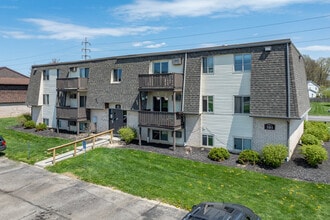 Copper Ridge Apartments in Elyria, OH - Building Photo - Building Photo