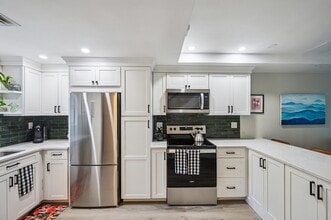 330 Sterling St in West Boylston, MA - Building Photo - Building Photo