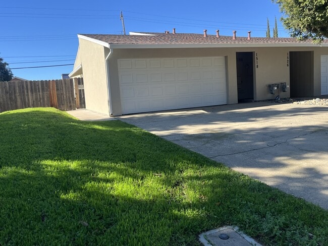 1518 Upland Dr in Yuba City, CA - Building Photo - Building Photo
