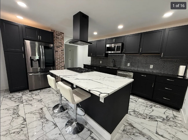 94 Walnut St, Unit #1