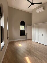 106 W Middle St, Unit 3 in Chelsea, MI - Foto de edificio - Building Photo