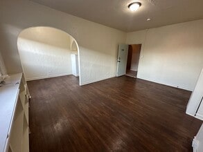 Walnut Manor in Kokomo, IN - Foto de edificio - Interior Photo