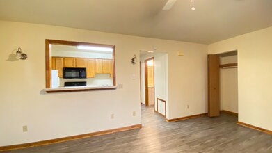 3058 McDonald Ave, Unit 1 in Schenectady, NY - Building Photo - Building Photo
