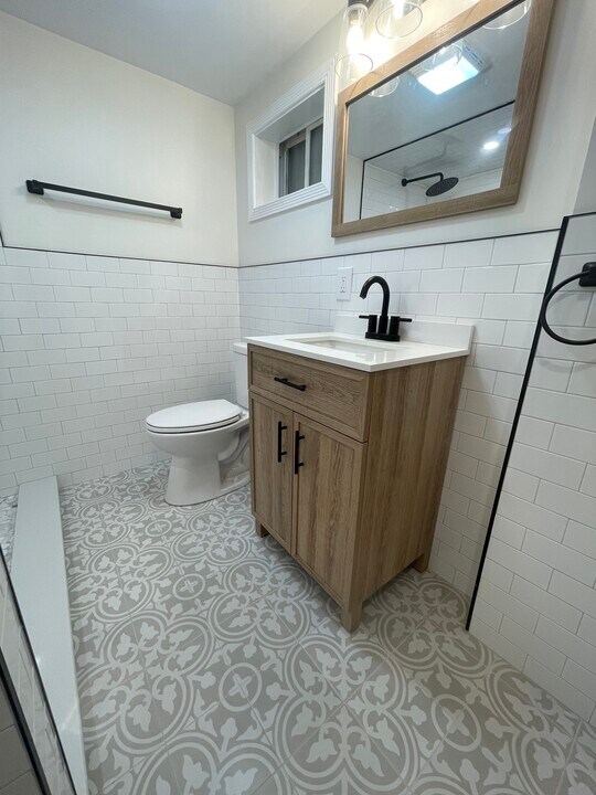 311 Hamilton St, Unit Basement in Harrison, NJ - Building Photo
