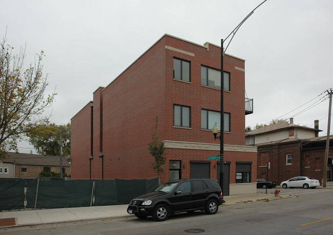 828 W 31st St in Chicago, IL - Building Photo - Building Photo