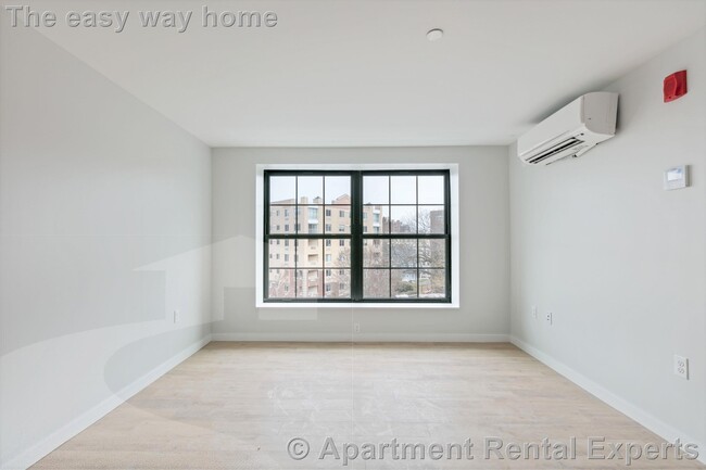 28 South St in Somerville, MA - Foto de edificio - Building Photo