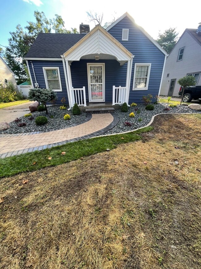 property at 1147 9th St