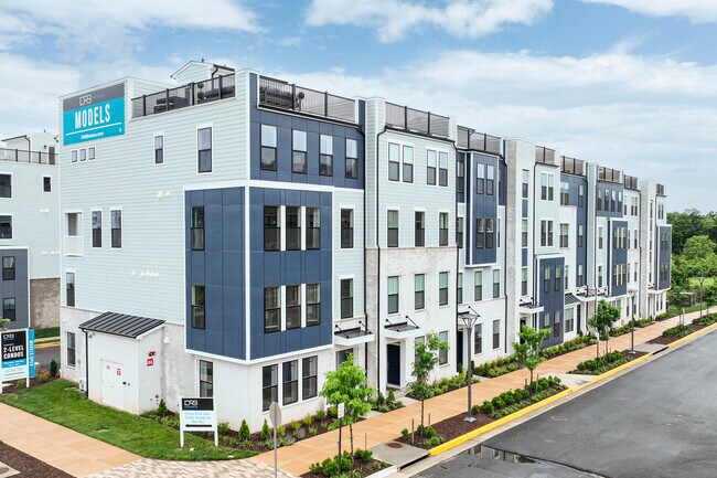 Kincora in Dulles, VA - Building Photo - Building Photo