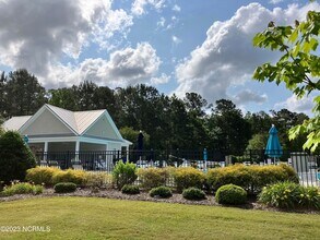 8223 Paramount Point in Winnabow, NC - Foto de edificio - Building Photo