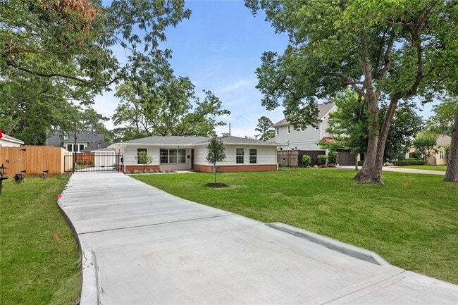 property at 312 W 31st St