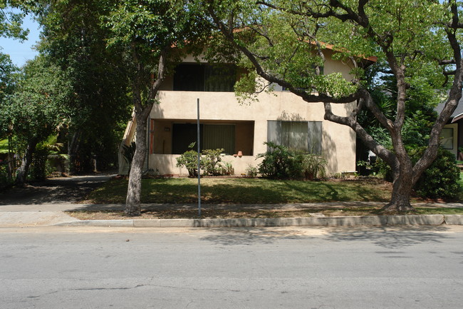 95 San Marino Ave in Pasadena, CA - Building Photo - Building Photo