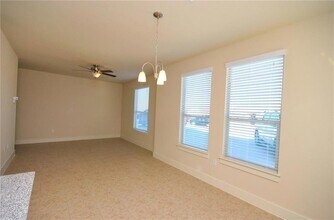 2222 Creekside Ln, Unit B in Georgetown, TX - Building Photo - Building Photo