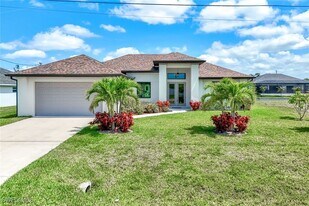 1409 SW 24th St in Cape Coral, FL - Building Photo