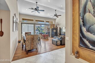 10655 E Acacia Dr in Scottsdale, AZ - Building Photo - Building Photo