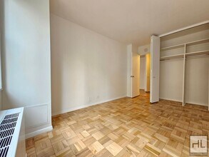 EAST 49 STREET in New York, NY - Building Photo - Building Photo