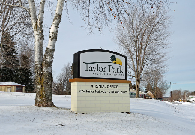 Taylor Park Apartments 55+ in Sheboygan, WI - Building Photo - Building Photo