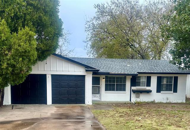 1511 Laurel Ln in Plano, TX - Building Photo