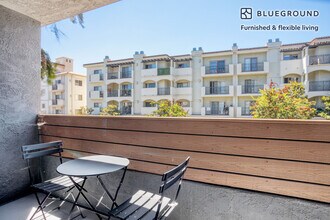 110 Sweetzer Ave in Los Angeles, CA - Building Photo - Building Photo