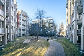 The Residences on 104th in Edmonton, AB - Building Photo - Building Photo