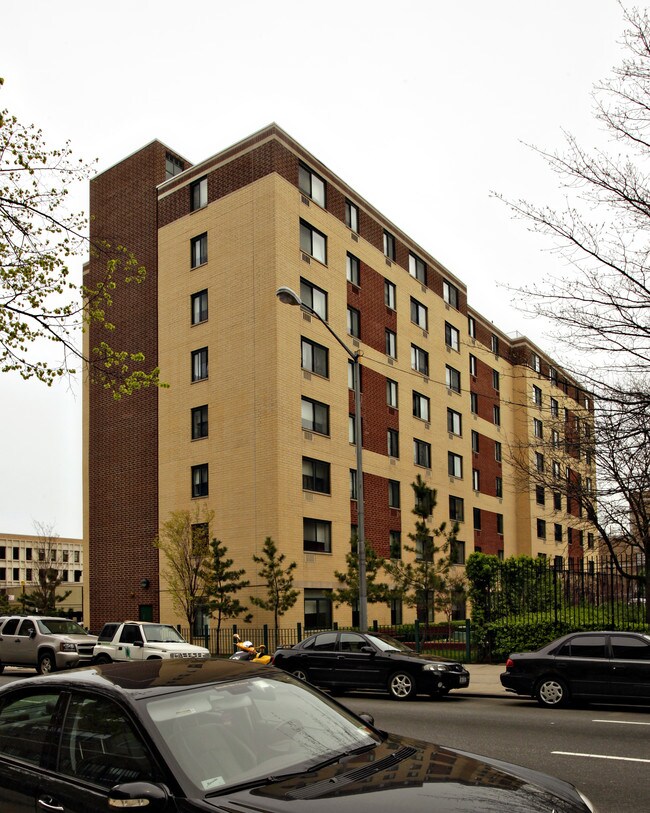 144 E 127th St in New York, NY - Foto de edificio - Building Photo